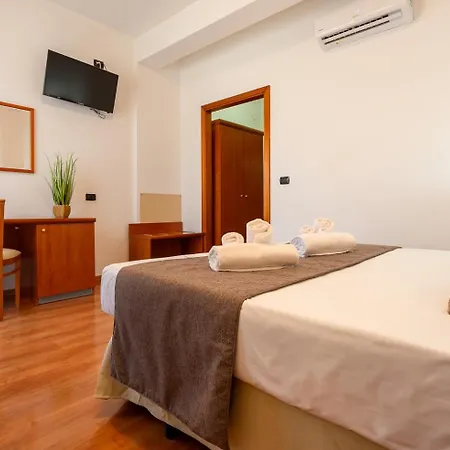 Hotel Garden 3*