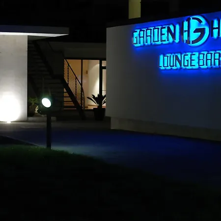 Garden Latina